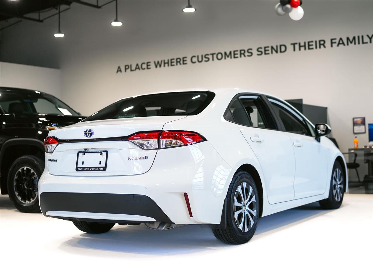 2022 Toyota Corolla LE HYBRID | NO ACCIDENTS | TOYOTA SERVICED Photo