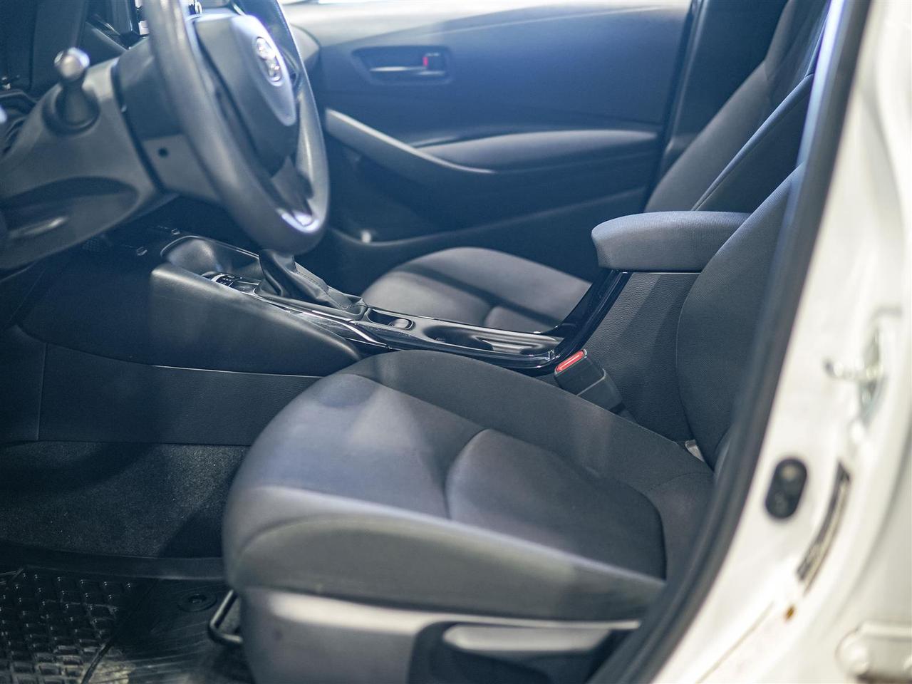 2022 Toyota Corolla LE HYBRID | NO ACCIDENTS | TOYOTA SERVICED Photo