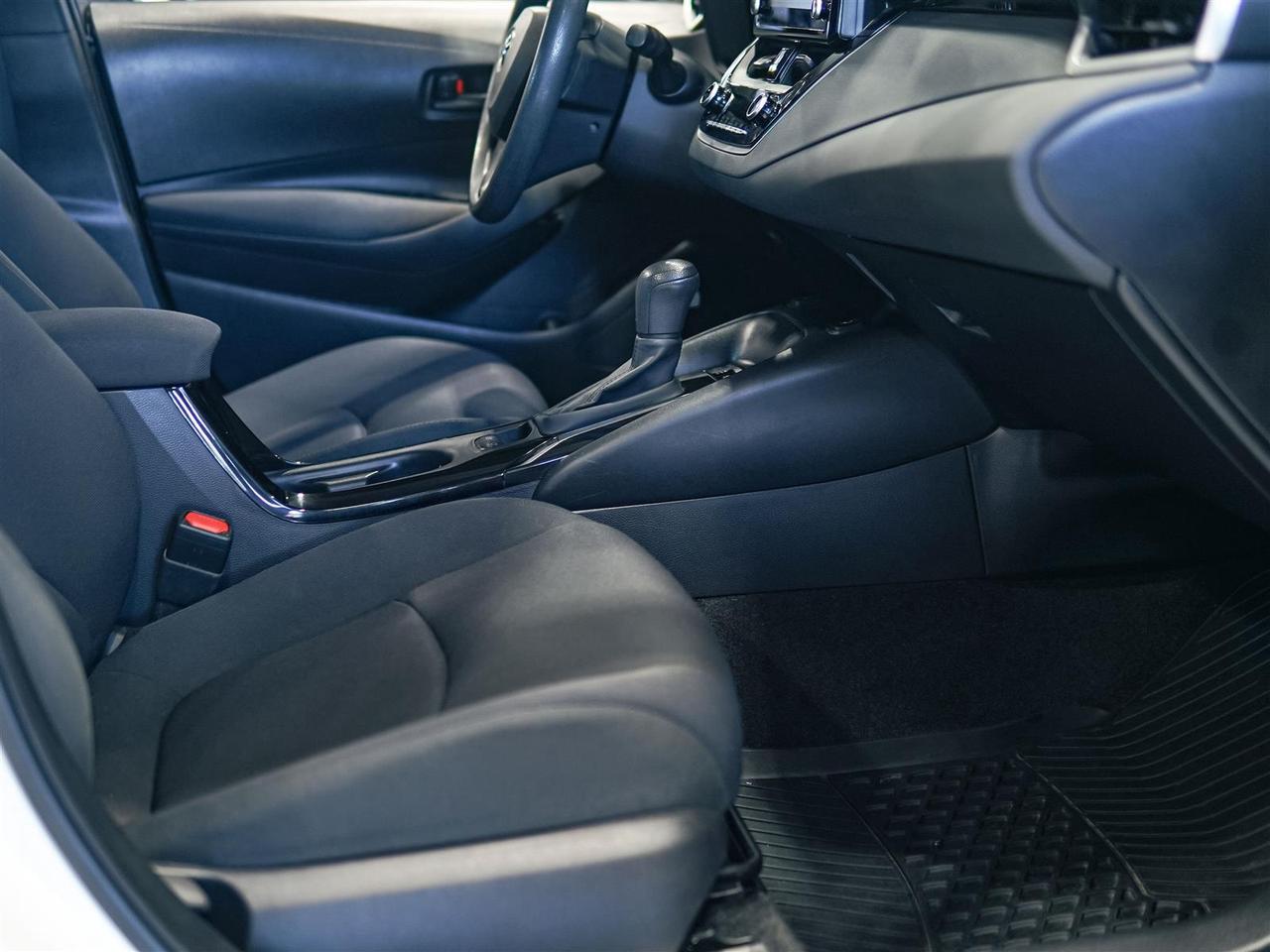 2022 Toyota Corolla LE HYBRID | NO ACCIDENTS | TOYOTA SERVICED Photo