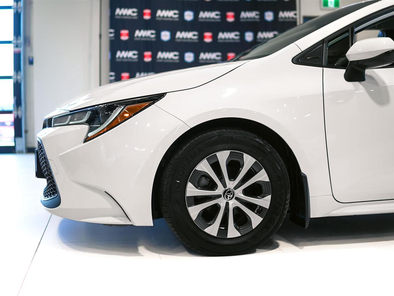 2022 Toyota Corolla LE HYBRID | NO ACCIDENTS | TOYOTA SERVICED Photo