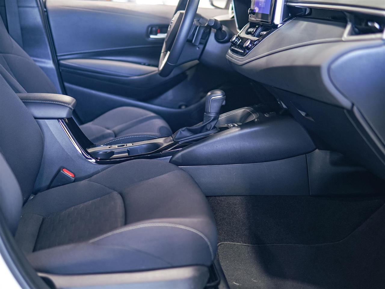 2023 Toyota Corolla SE | ONE OWNER | NO ACCIDENTS | ALLOYS Photo