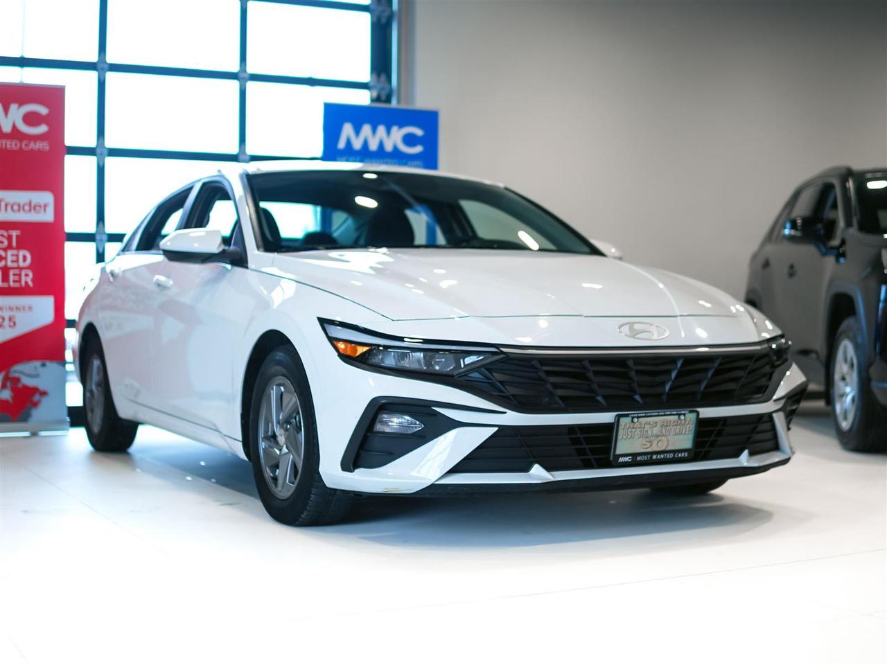2024 Hyundai Elantra ESSENTIAL | NO ACCIDENTS | 9 SERV RECORDS Photo3