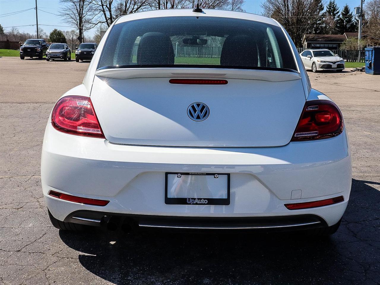 2018 Volkswagen Beetle Coast Photo