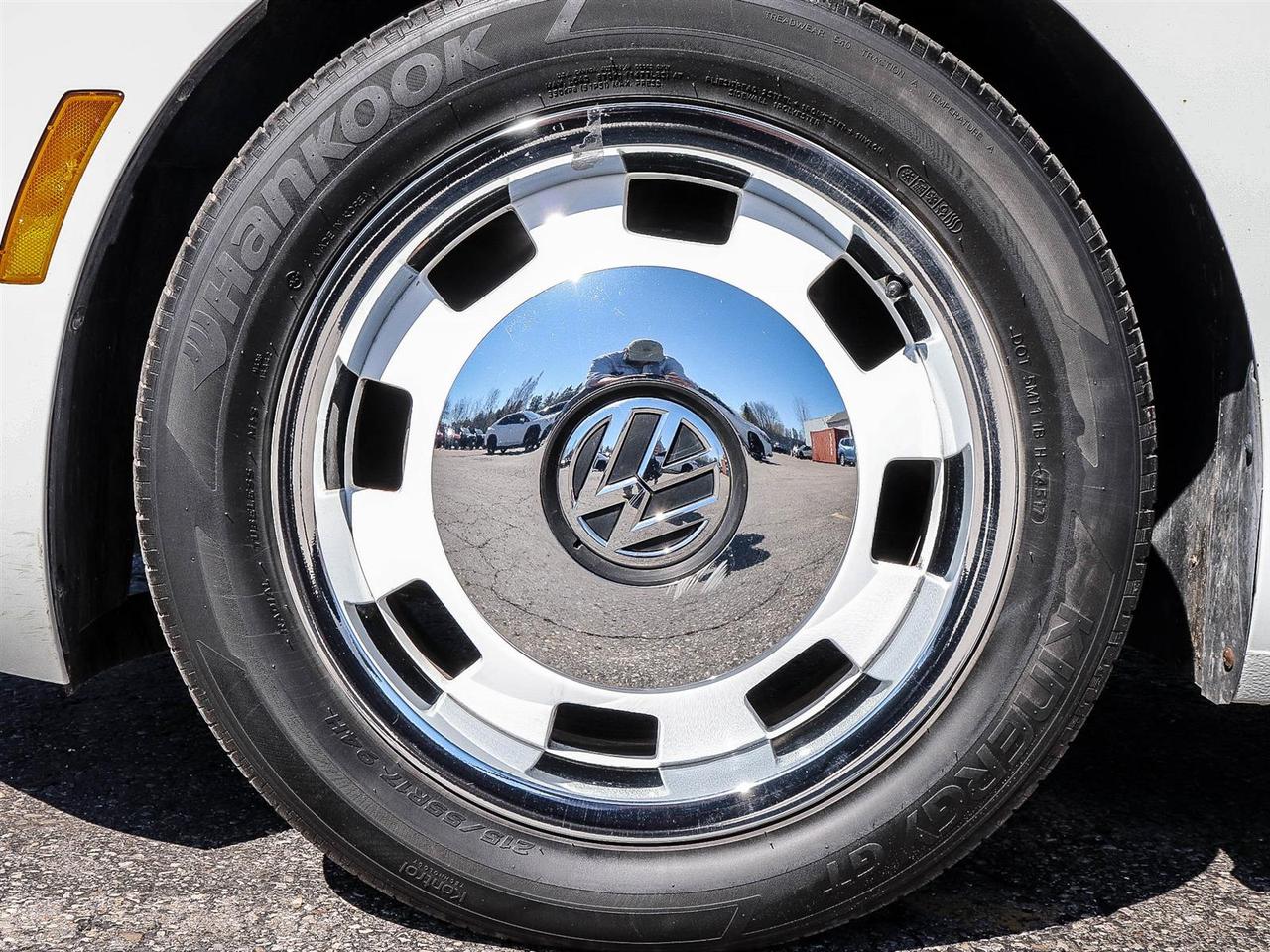 2018 Volkswagen Beetle Coast Photo