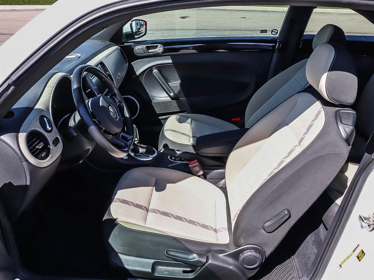 2018 Volkswagen Beetle Coast Photo