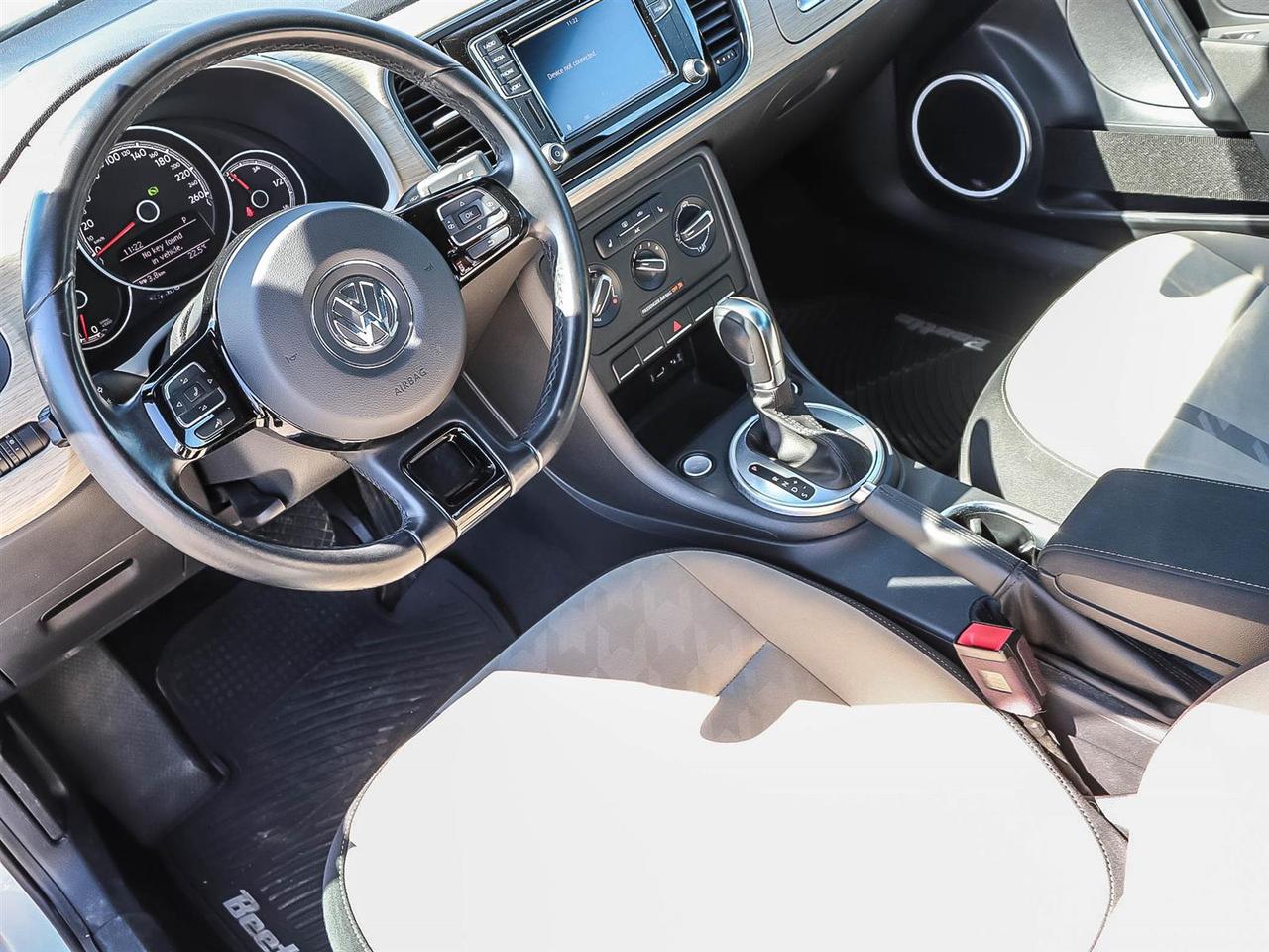 2018 Volkswagen Beetle Coast Photo