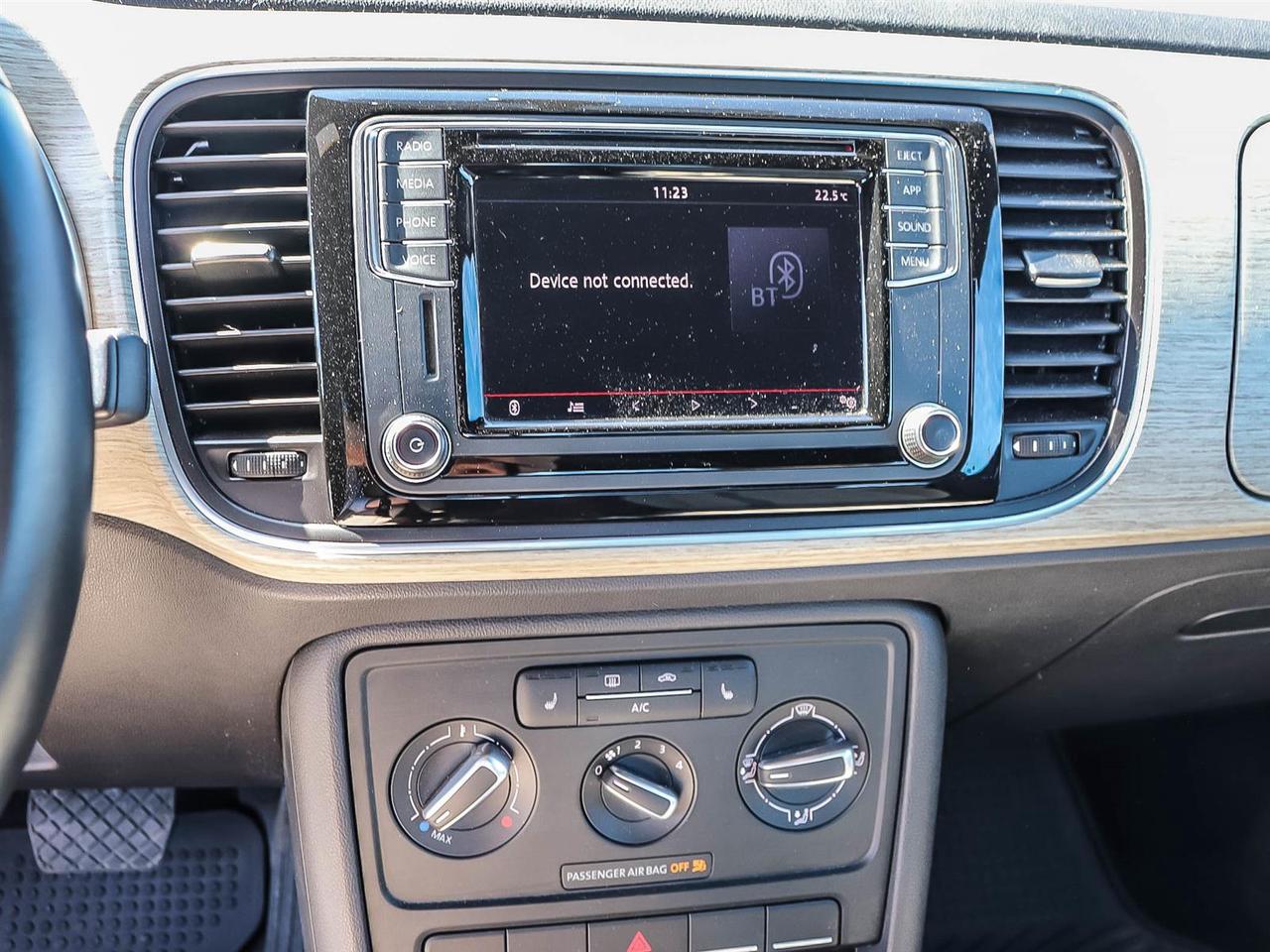 2018 Volkswagen Beetle Coast Photo