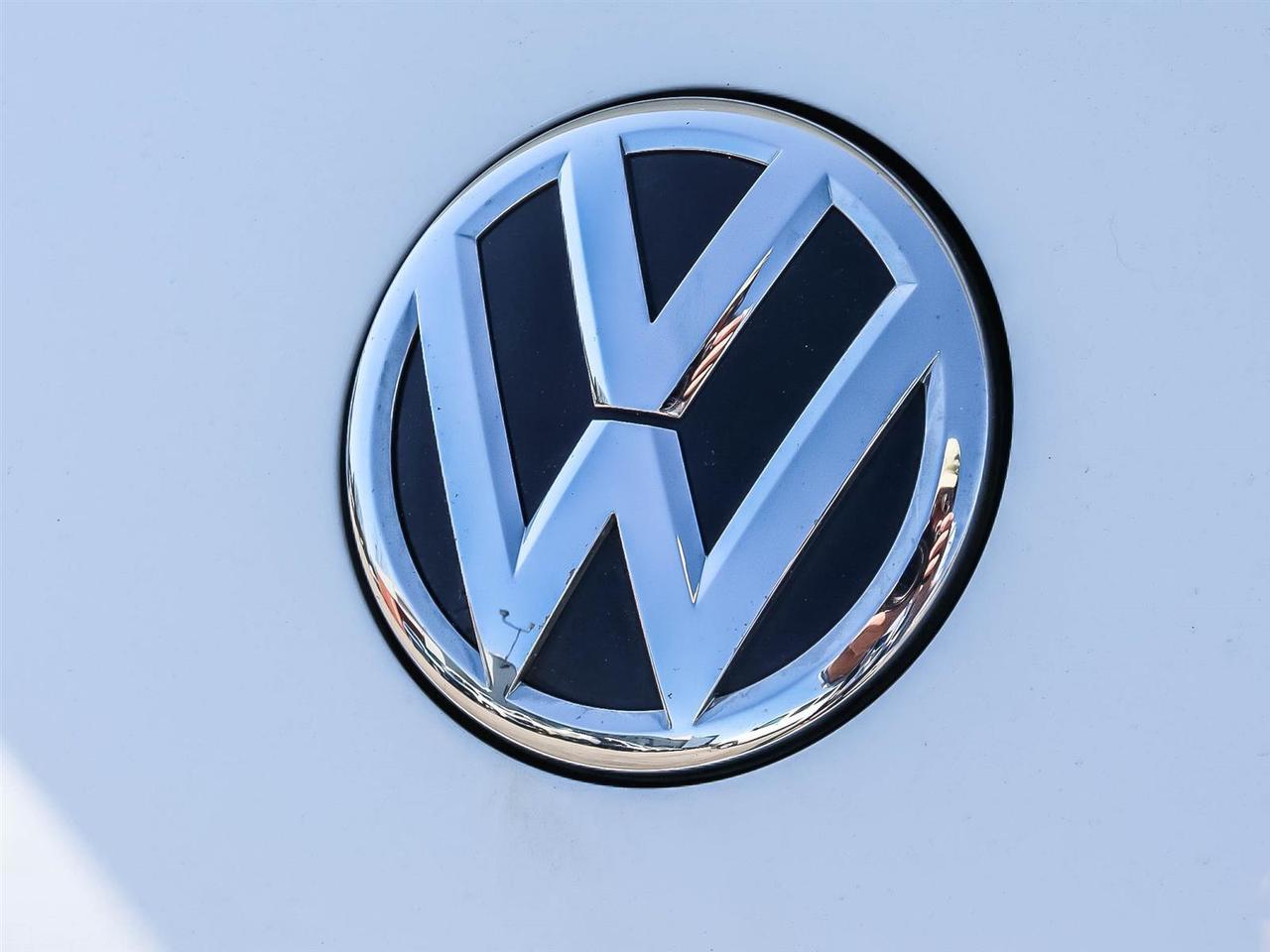 2018 Volkswagen Beetle Coast Photo