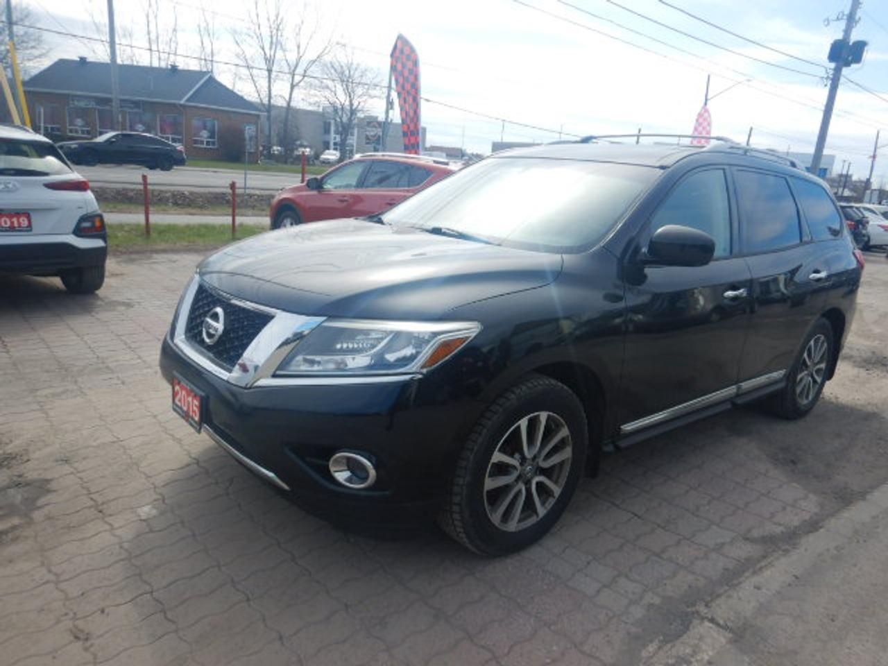 2015 Nissan Pathfinder SL Photo