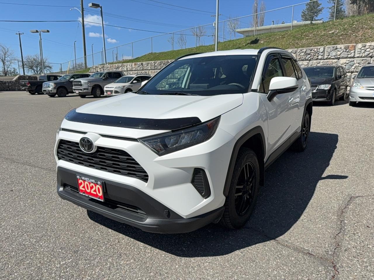 2020 Toyota RAV4 LE Photo2