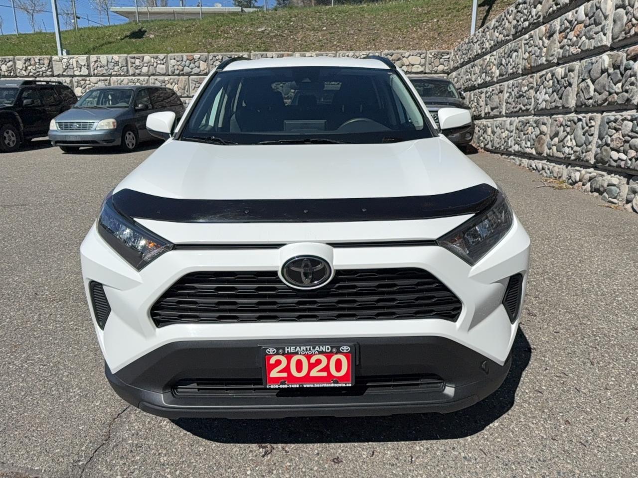2020 Toyota RAV4 LE Photo