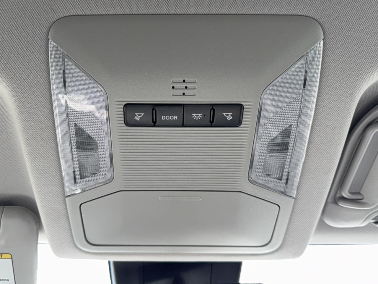 2020 Toyota RAV4 LE Photo