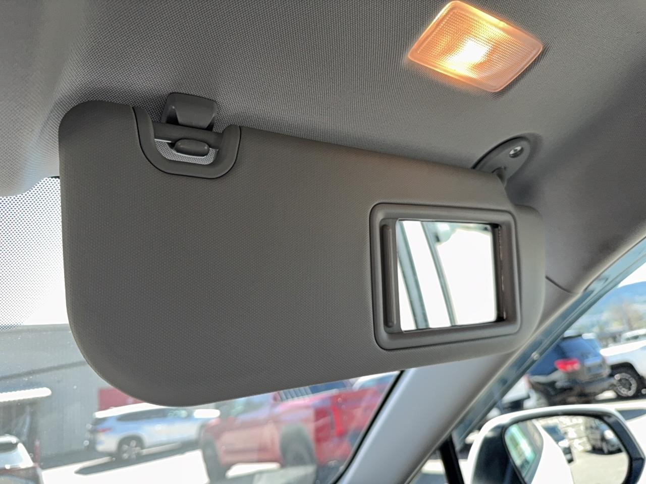 2020 Toyota RAV4 LE Photo