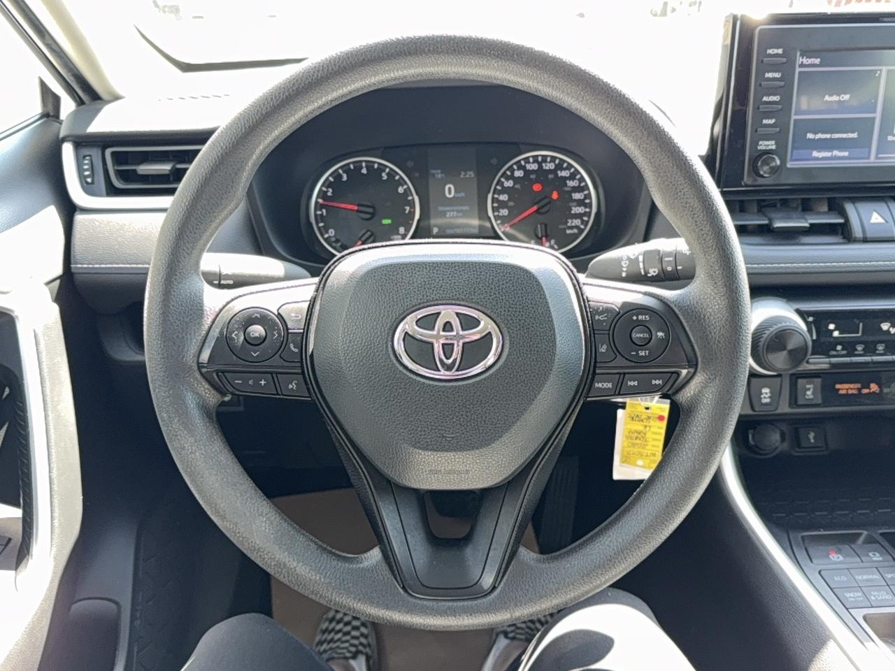 2020 Toyota RAV4 LE Photo