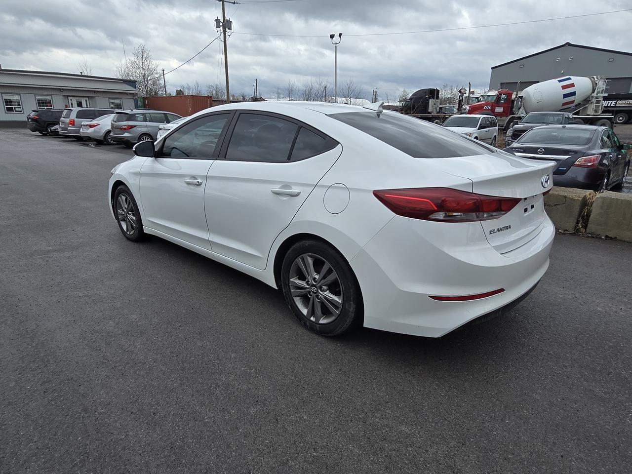2017 Hyundai Elantra GL Photo