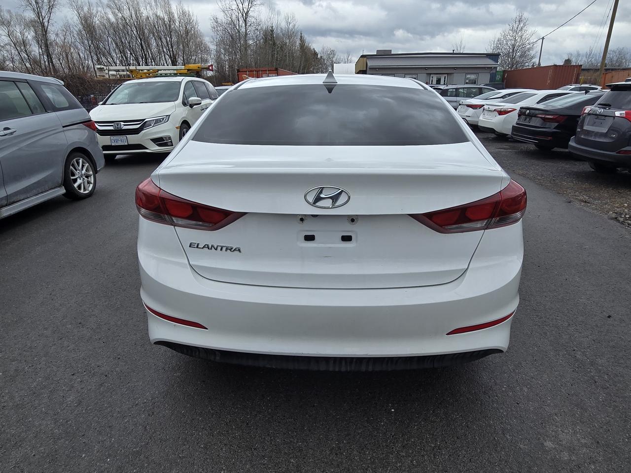 2017 Hyundai Elantra GL Photo