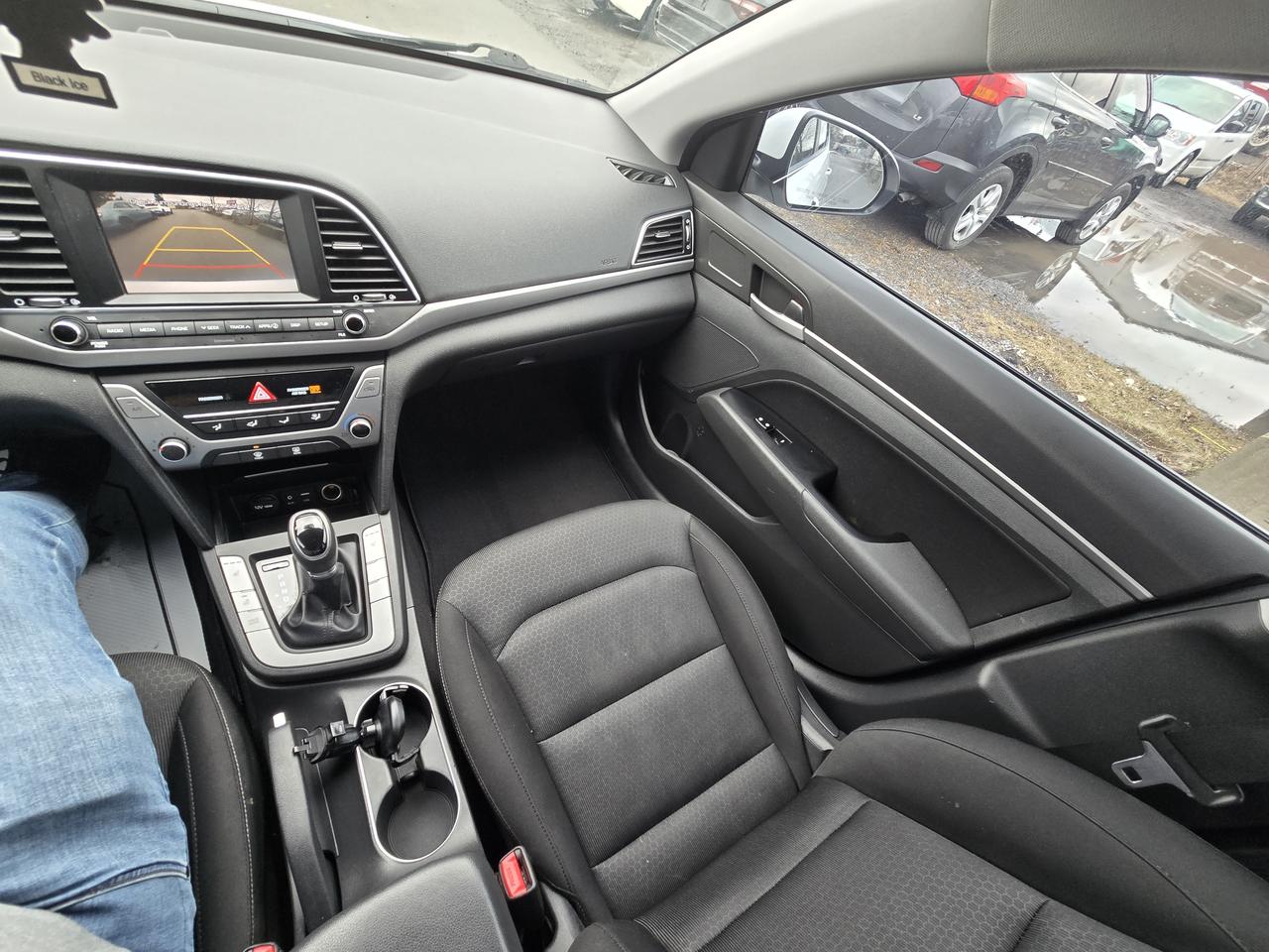 2017 Hyundai Elantra GL Photo