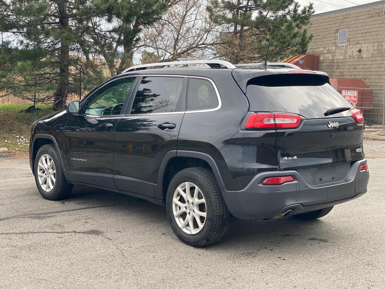 2018 Jeep Cherokee Latitude 4X4 | NO ACCIDENT Photo