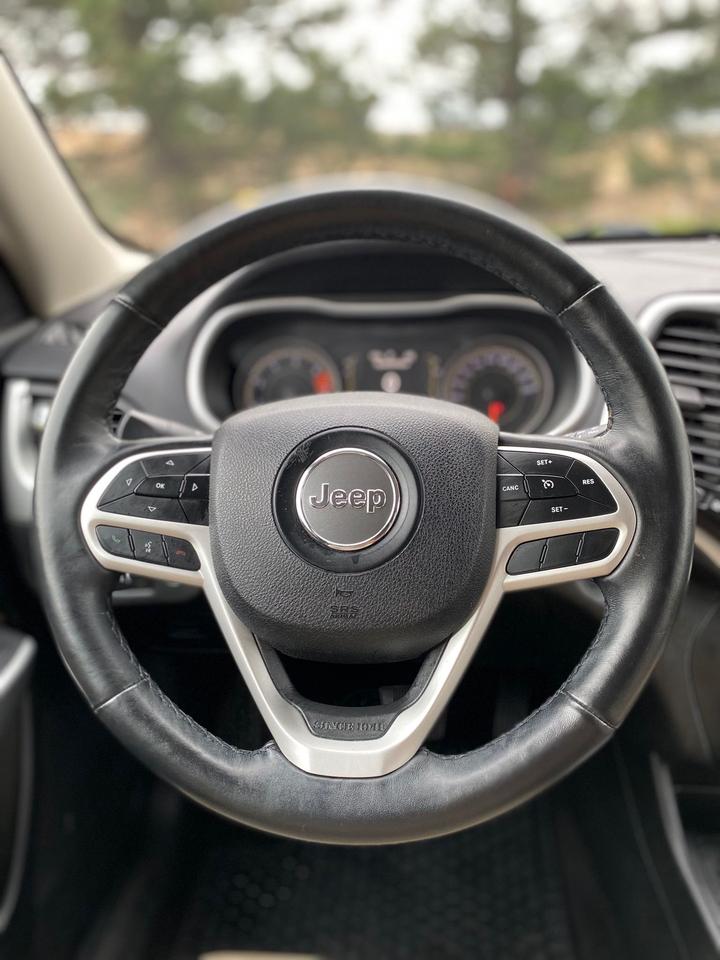 2018 Jeep Cherokee Latitude 4X4 | NO ACCIDENT Photo