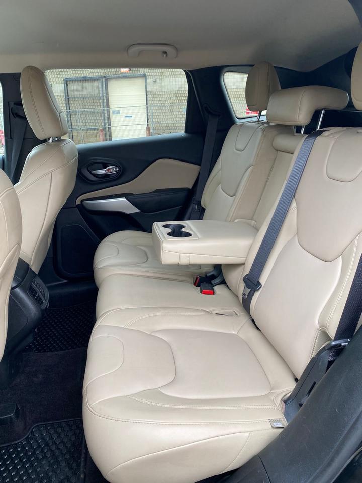 2018 Jeep Cherokee Latitude 4X4 | NO ACCIDENT Photo