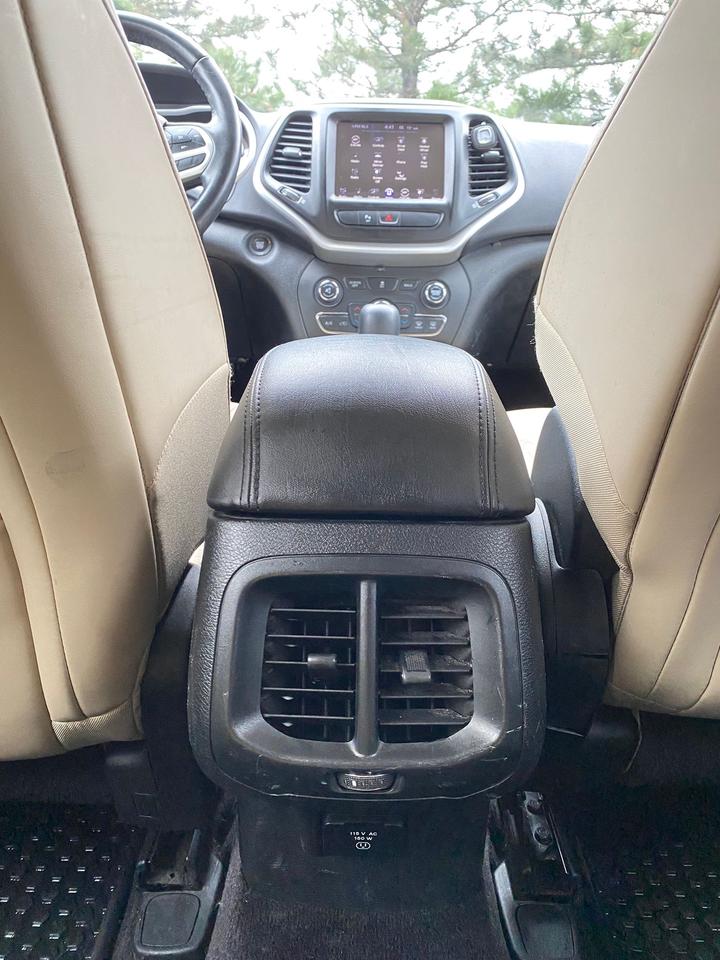 2018 Jeep Cherokee Latitude 4X4 | NO ACCIDENT Photo