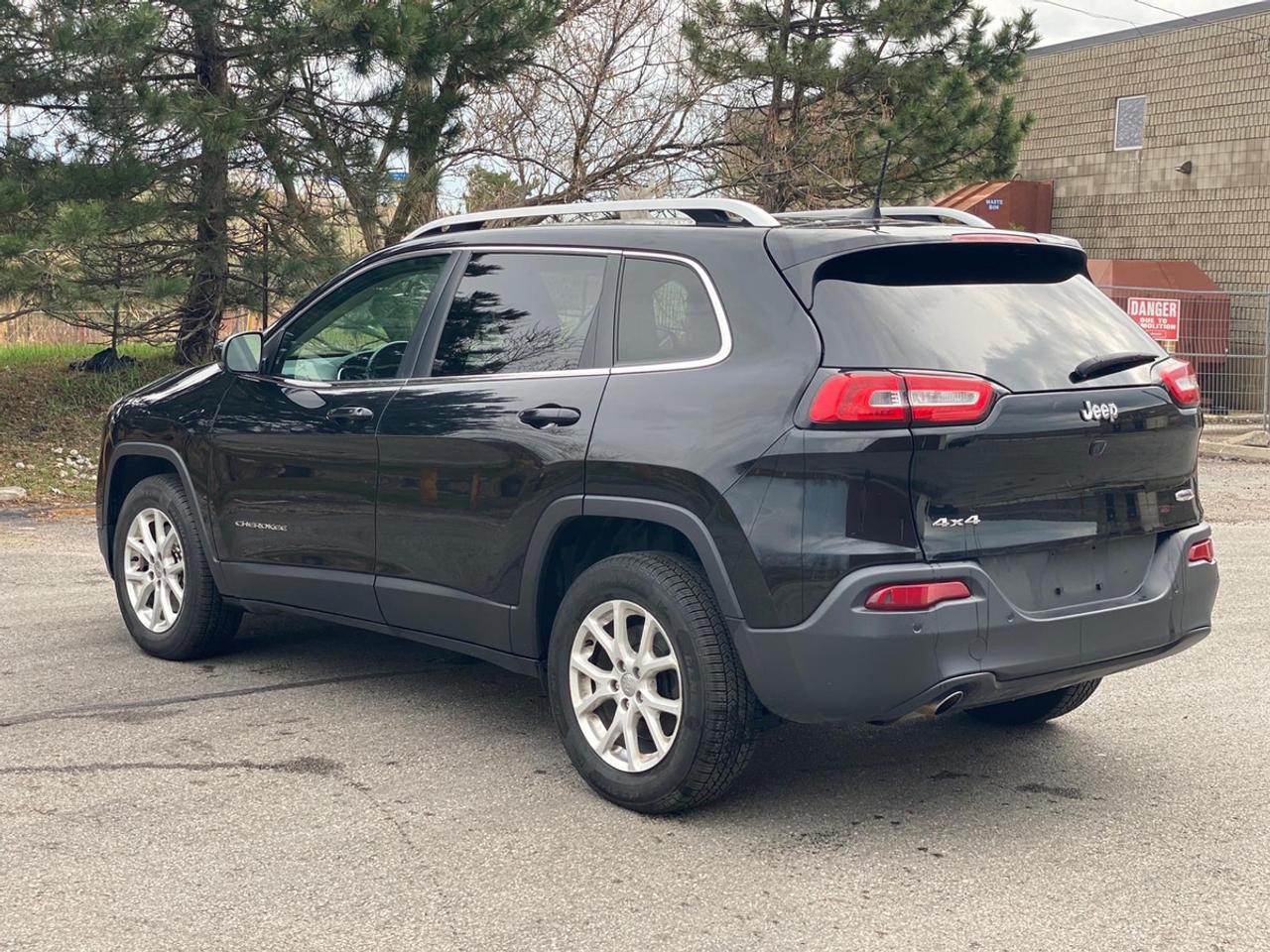 2018 Jeep Cherokee Latitude 4X4 | NO ACCIDENT Photo
