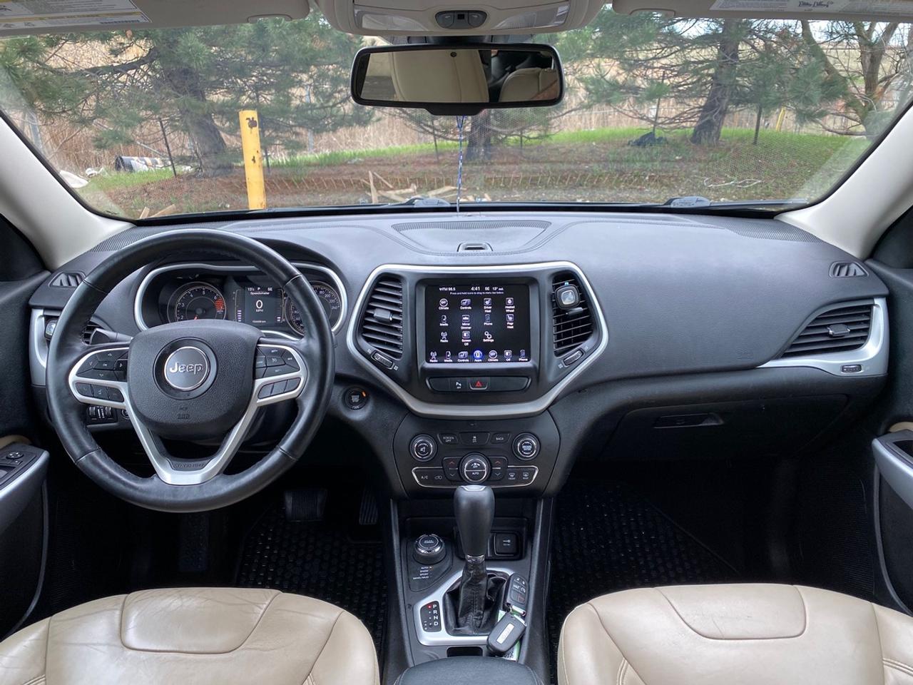 2018 Jeep Cherokee Latitude 4X4 | NO ACCIDENT Photo