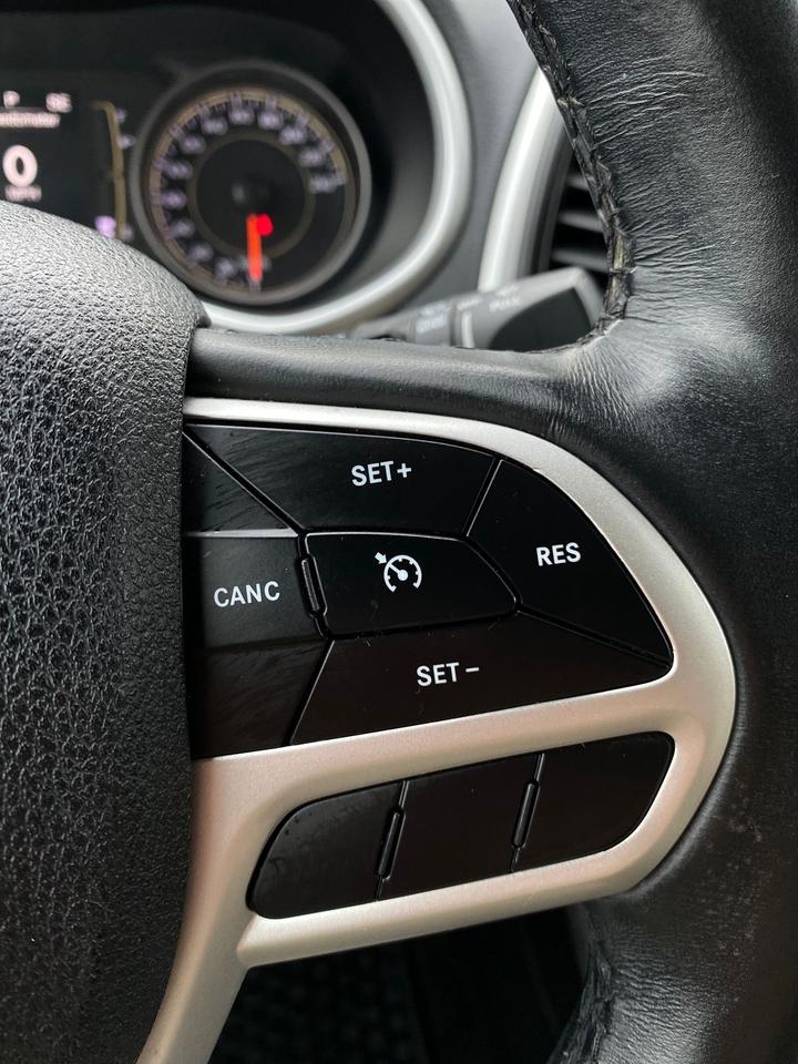 2018 Jeep Cherokee Latitude 4X4 | NO ACCIDENT Photo