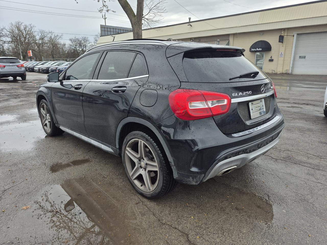 2016 Mercedes-Benz GLA-Class GLA250 Photo