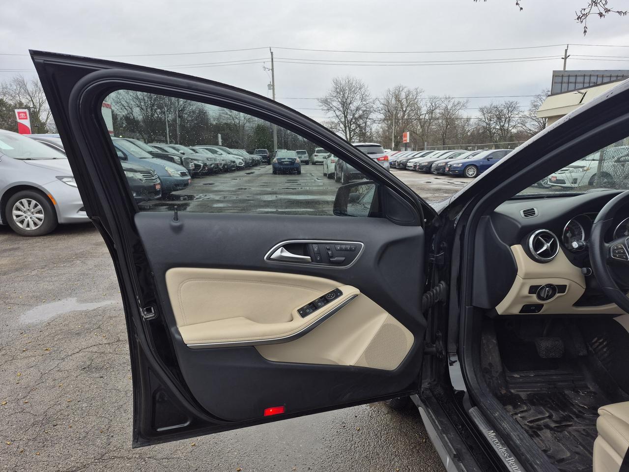 2016 Mercedes-Benz GLA-Class GLA250 Photo