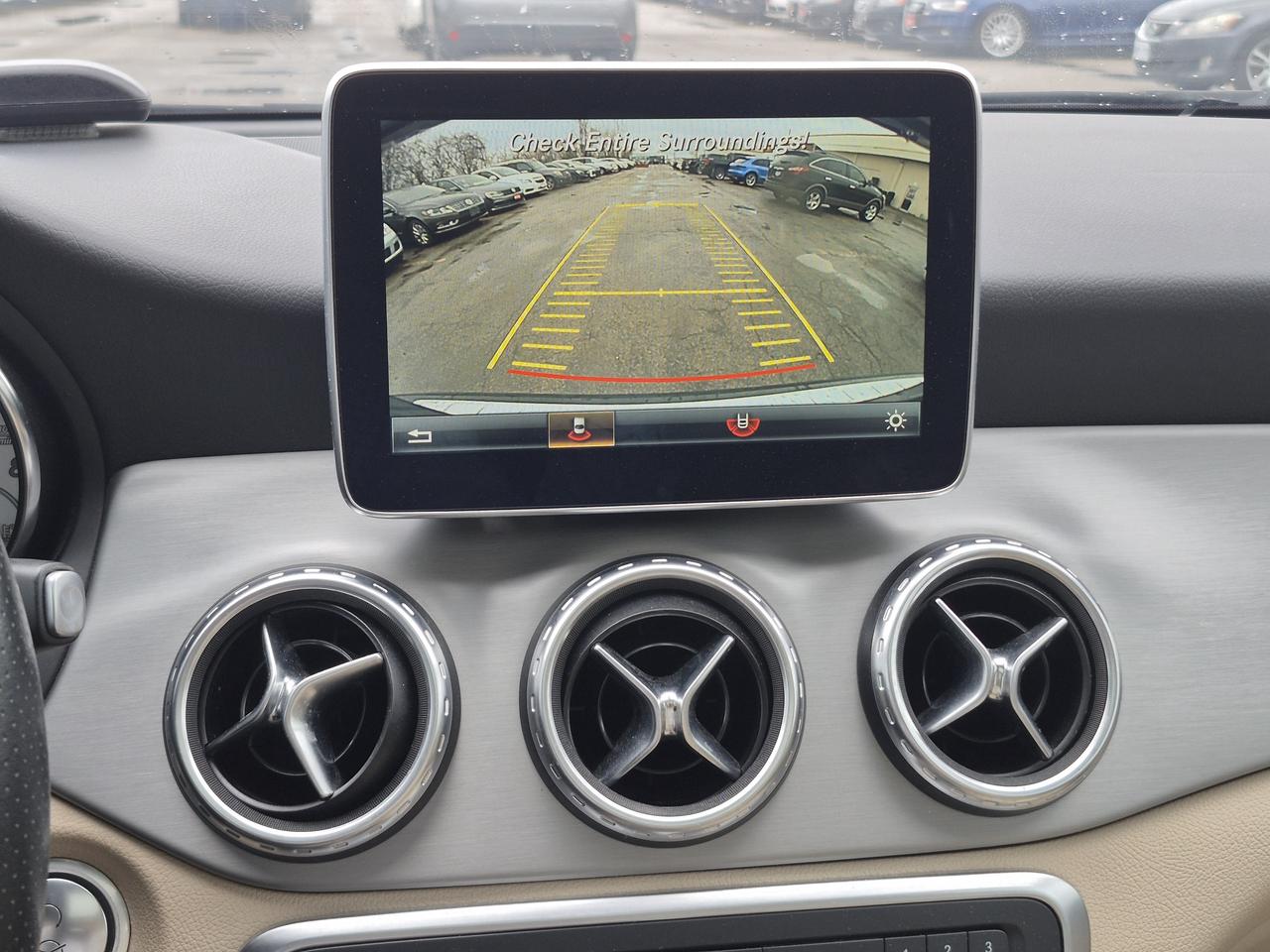2016 Mercedes-Benz GLA-Class GLA250 Photo