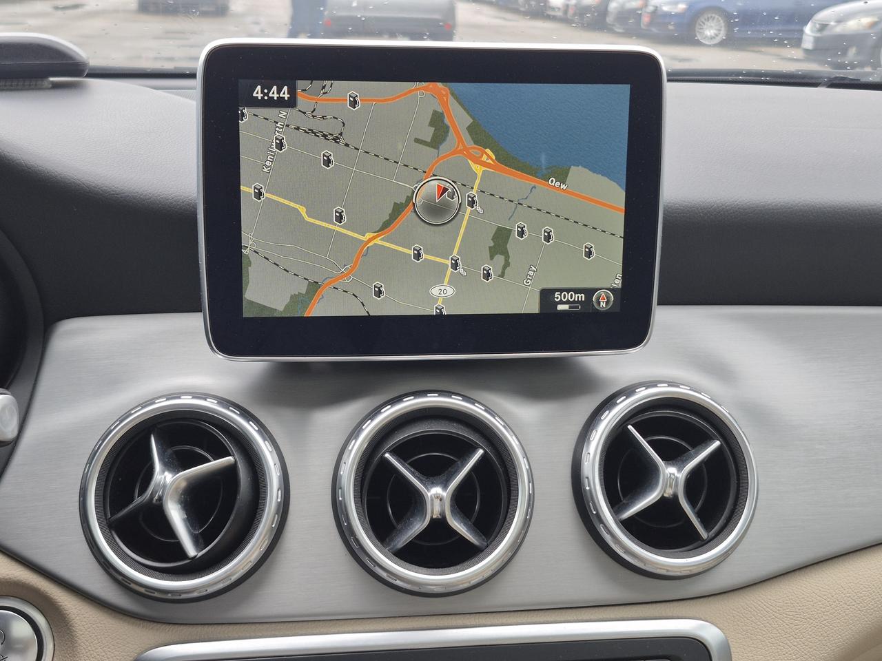 2016 Mercedes-Benz GLA-Class GLA250 Photo