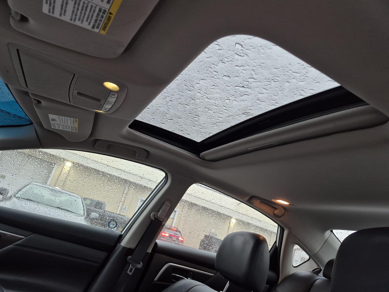 2014 Nissan Altima SL Photo
