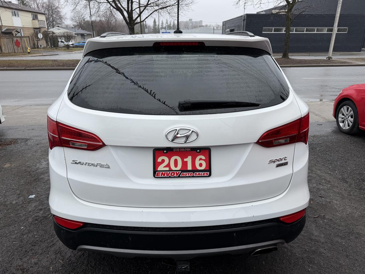 2016 Hyundai Santa Fe Sport Luxury AWD Photo