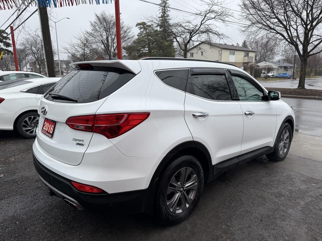 2016 Hyundai Santa Fe Sport Luxury AWD Photo