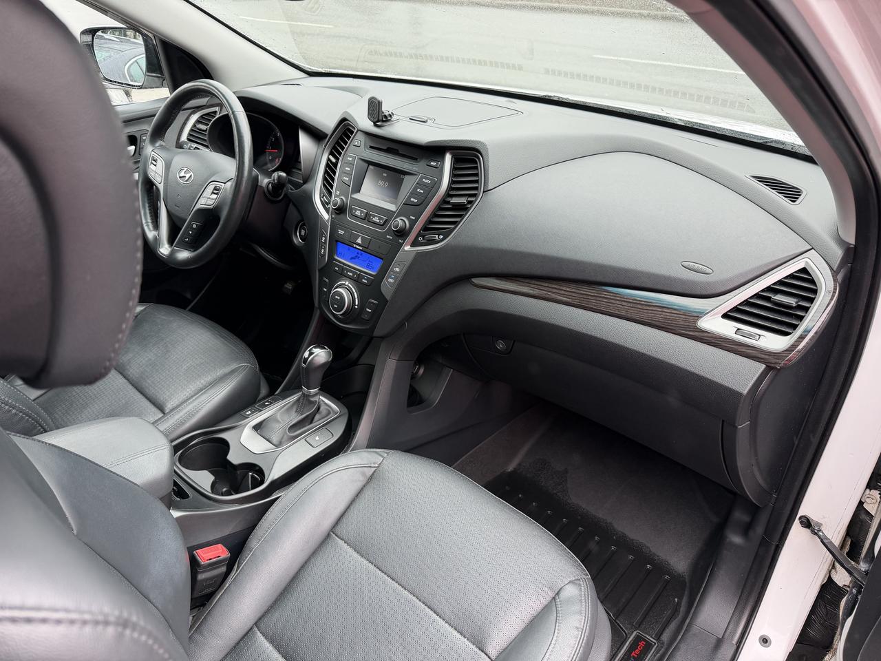 2016 Hyundai Santa Fe Sport Luxury AWD Photo