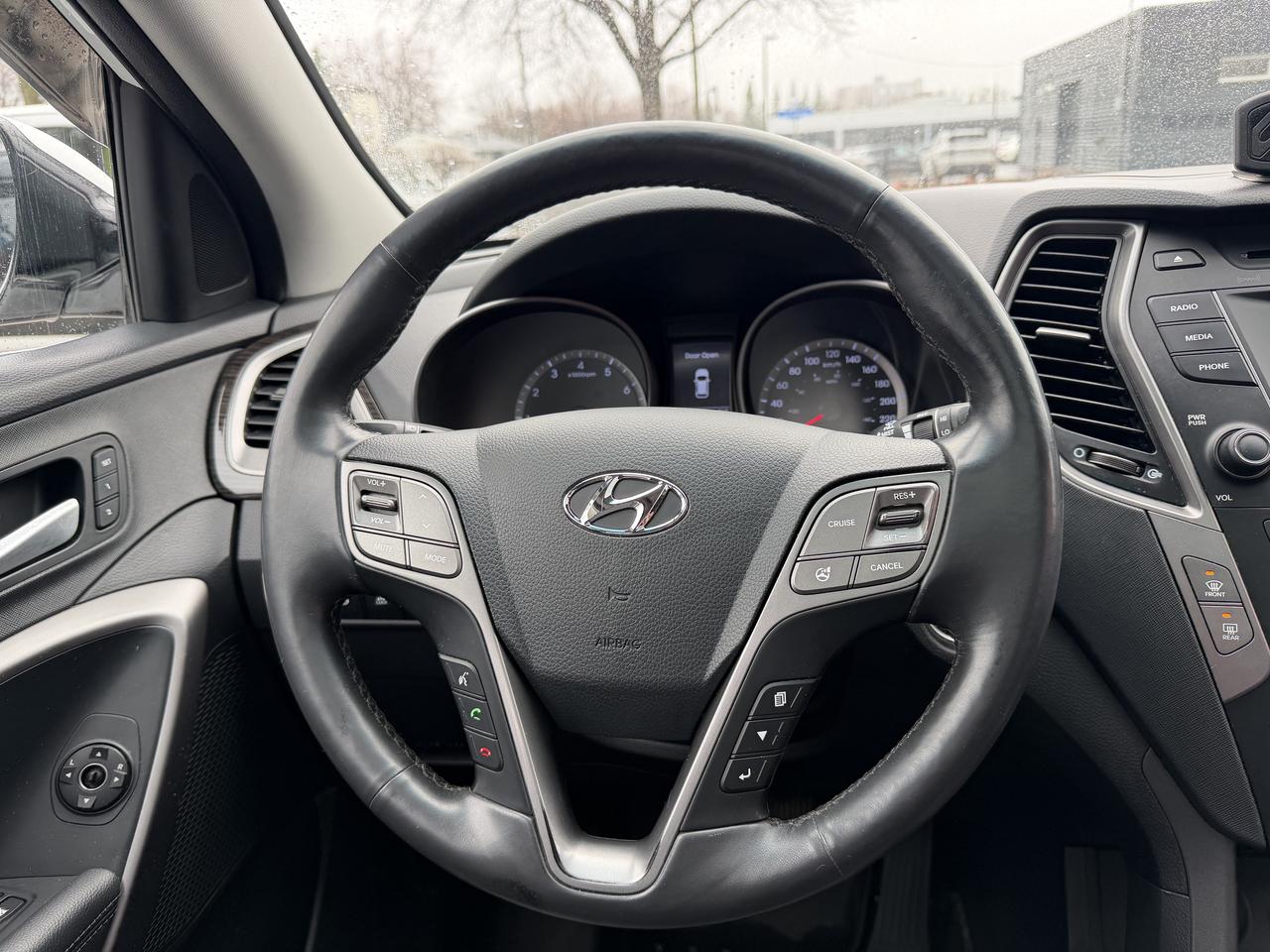 2016 Hyundai Santa Fe Sport Luxury AWD Photo
