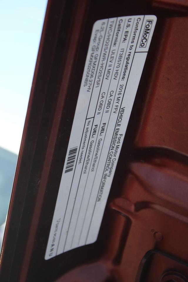 2016 Ford F-350 Super Duty XLT 4WD DRW Ext.Cab 8ft box Photo