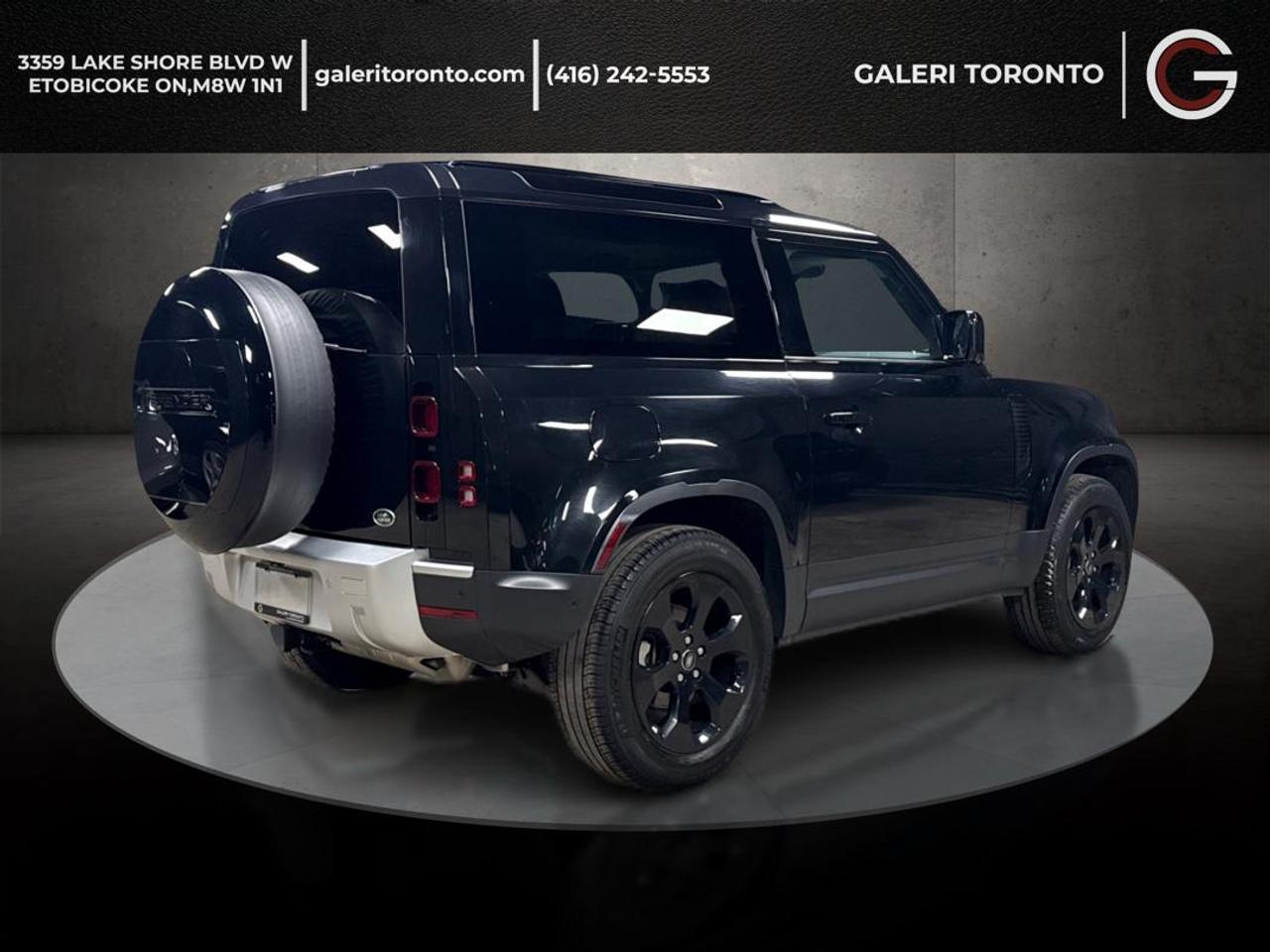 2023 Land Rover Defender P300S 90/CLEAN CARFAX/2 DOOR Photo
