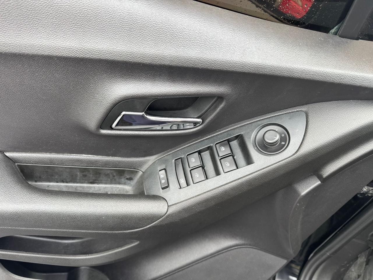 2019 Chevrolet Trax LS Photo
