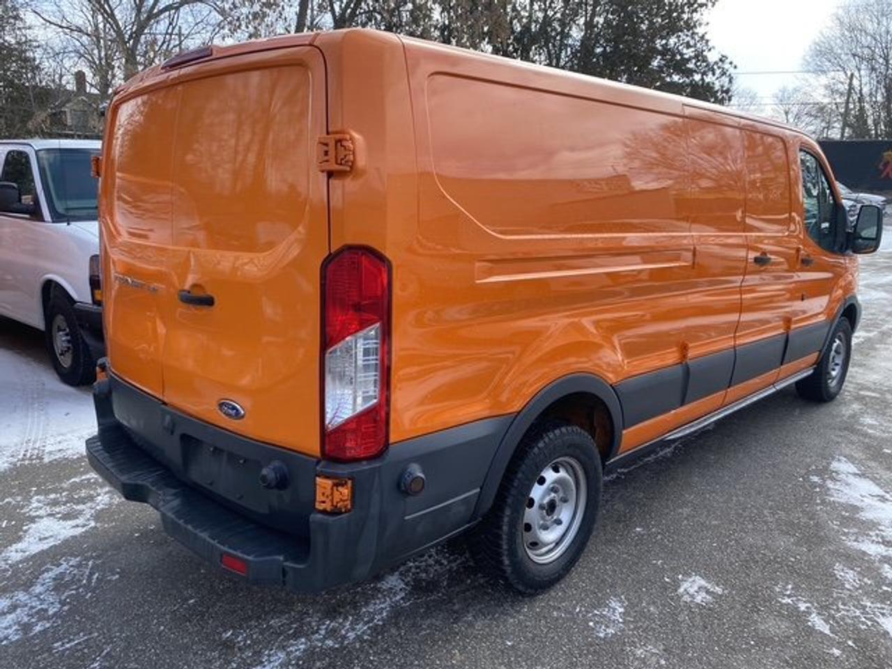 2018 Ford Transit T-150 130" LOW RF 86 Photo