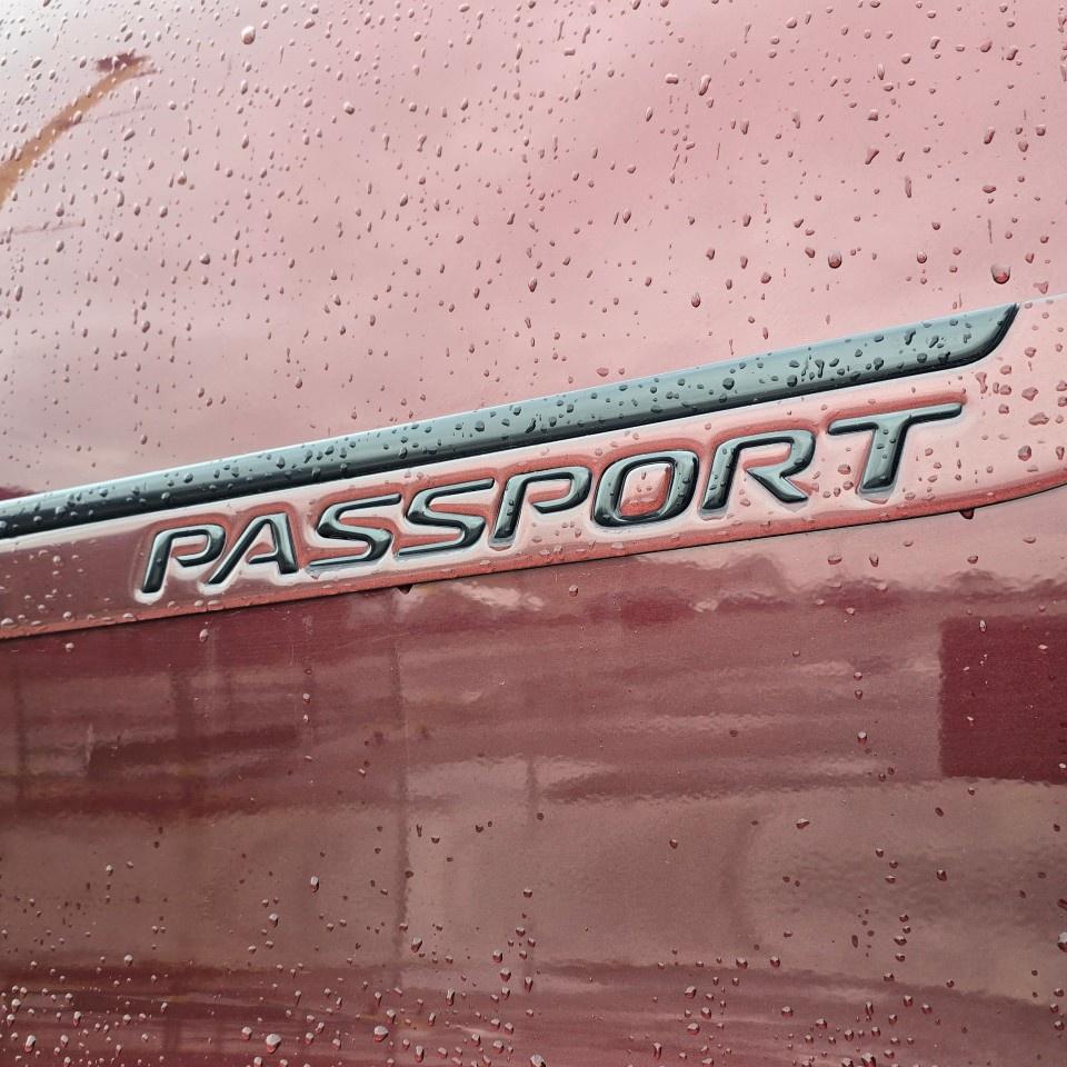 2019 Honda Passport Touring AWD Photo