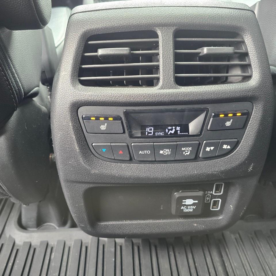 2019 Honda Passport Touring AWD Photo
