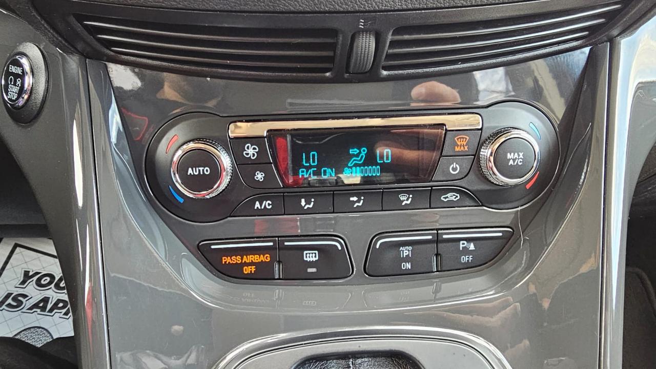 2016 Ford Escape Titanium Photo