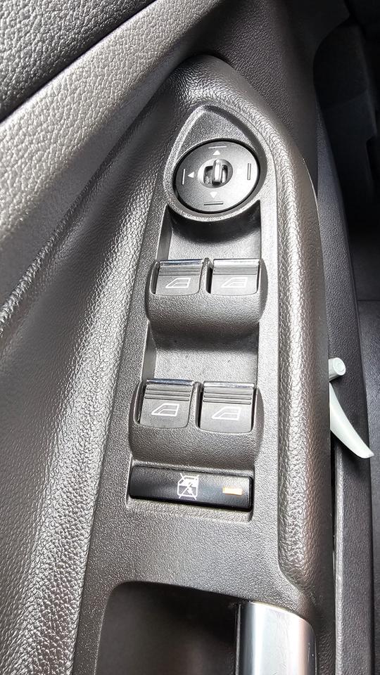 2016 Ford Escape Titanium Photo