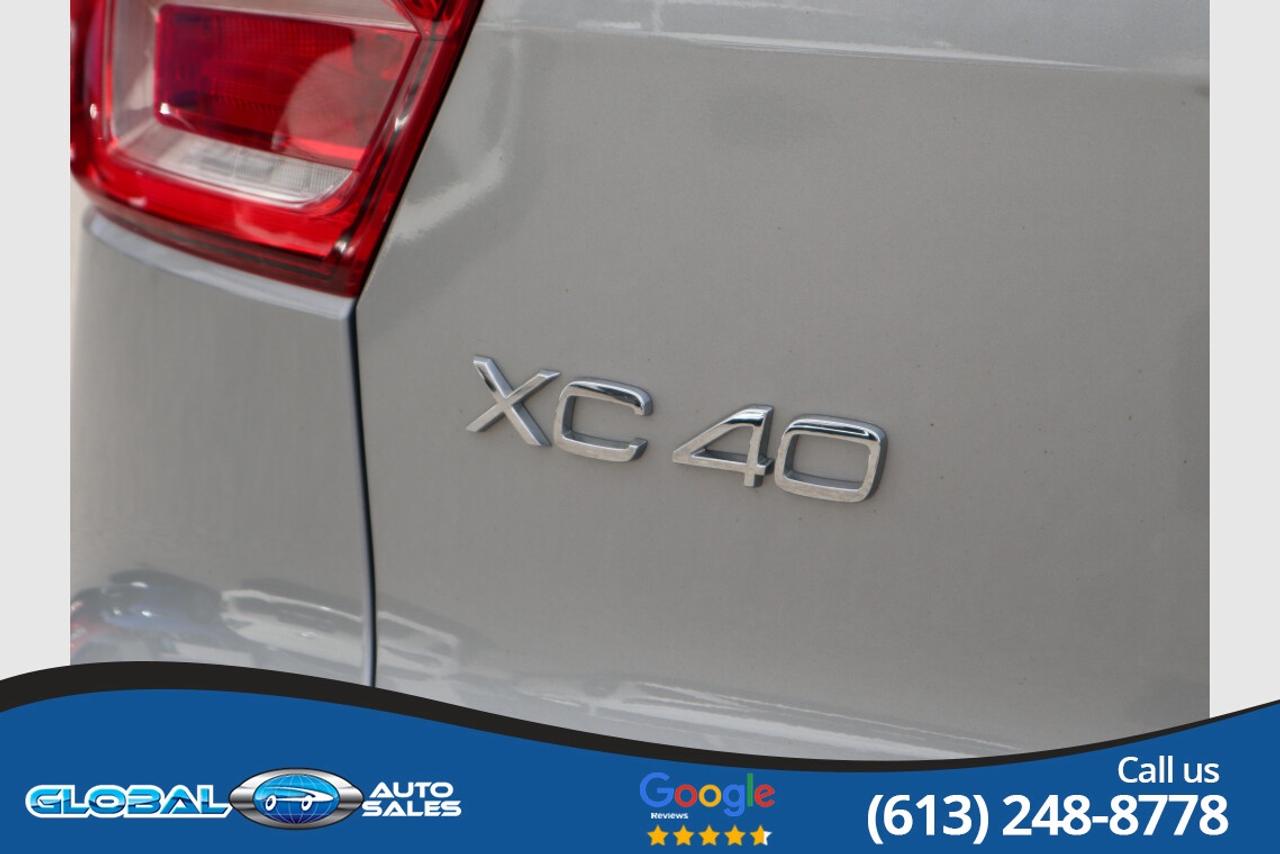 2024 Volvo XC40 B5 Plus Photo