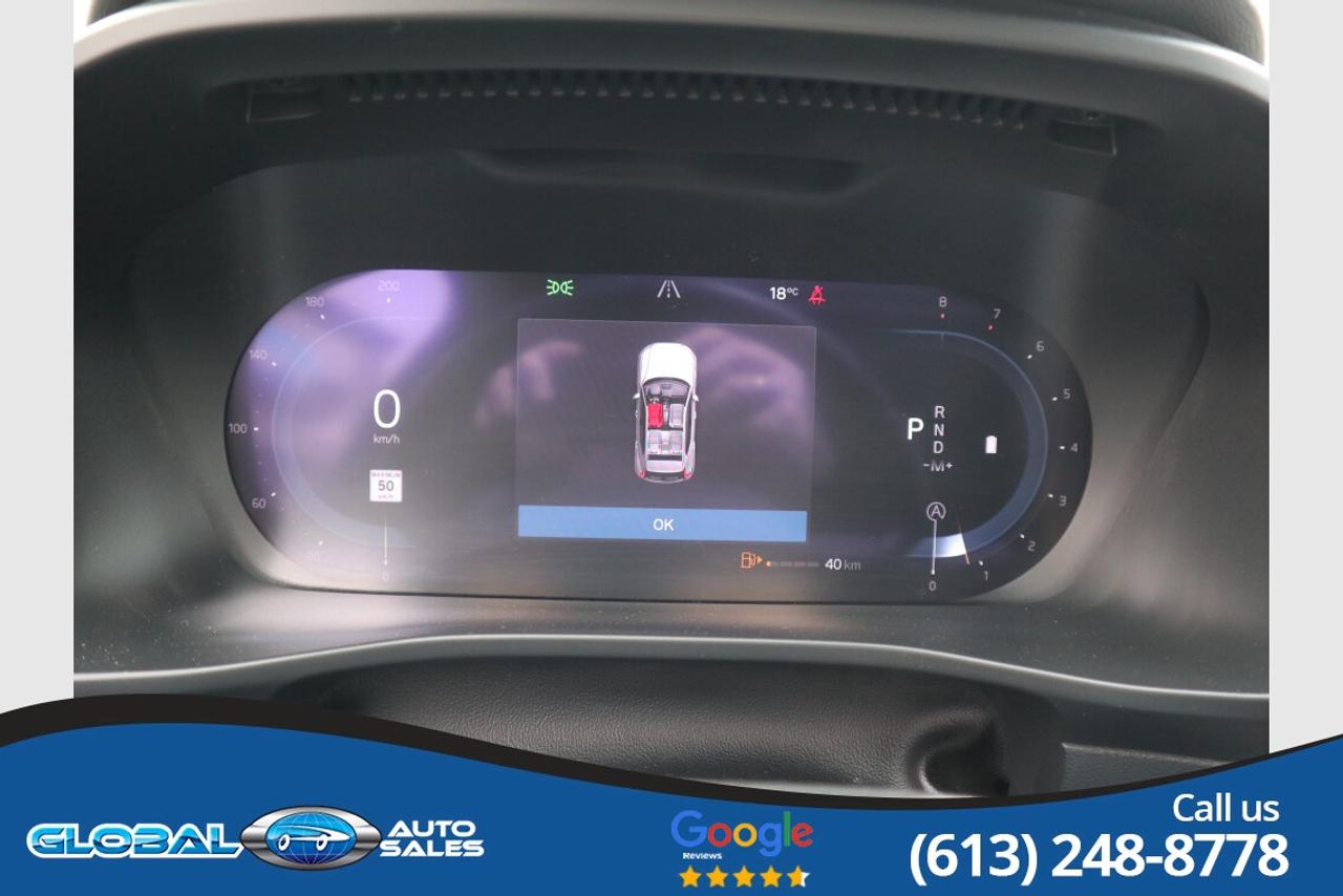 2024 Volvo XC40 B5 Plus Photo