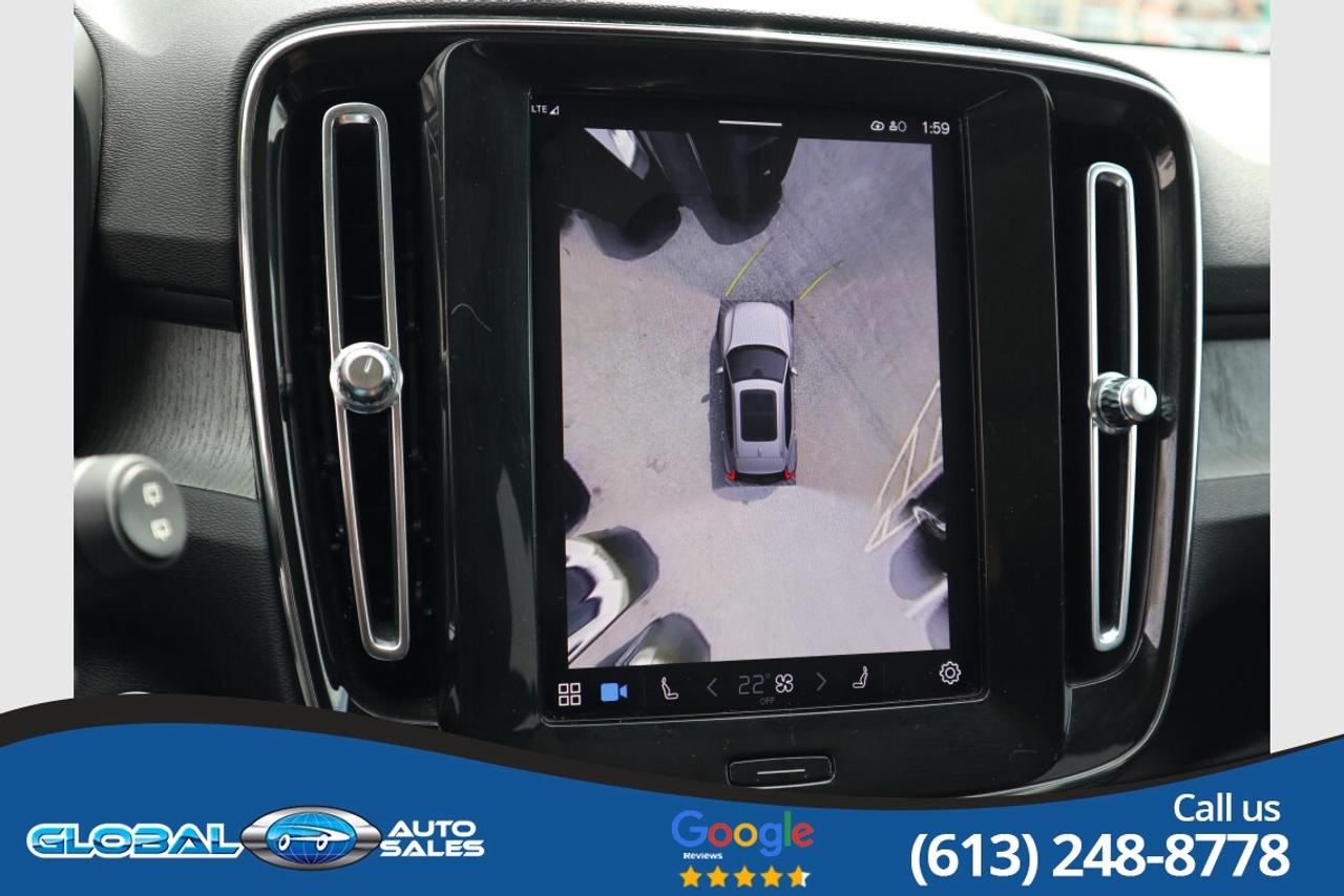 2024 Volvo XC40 B5 Plus Photo