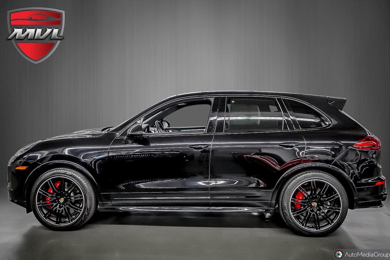 2017 Porsche Cayenne Turbo 4dr All-wheel Drive Photo