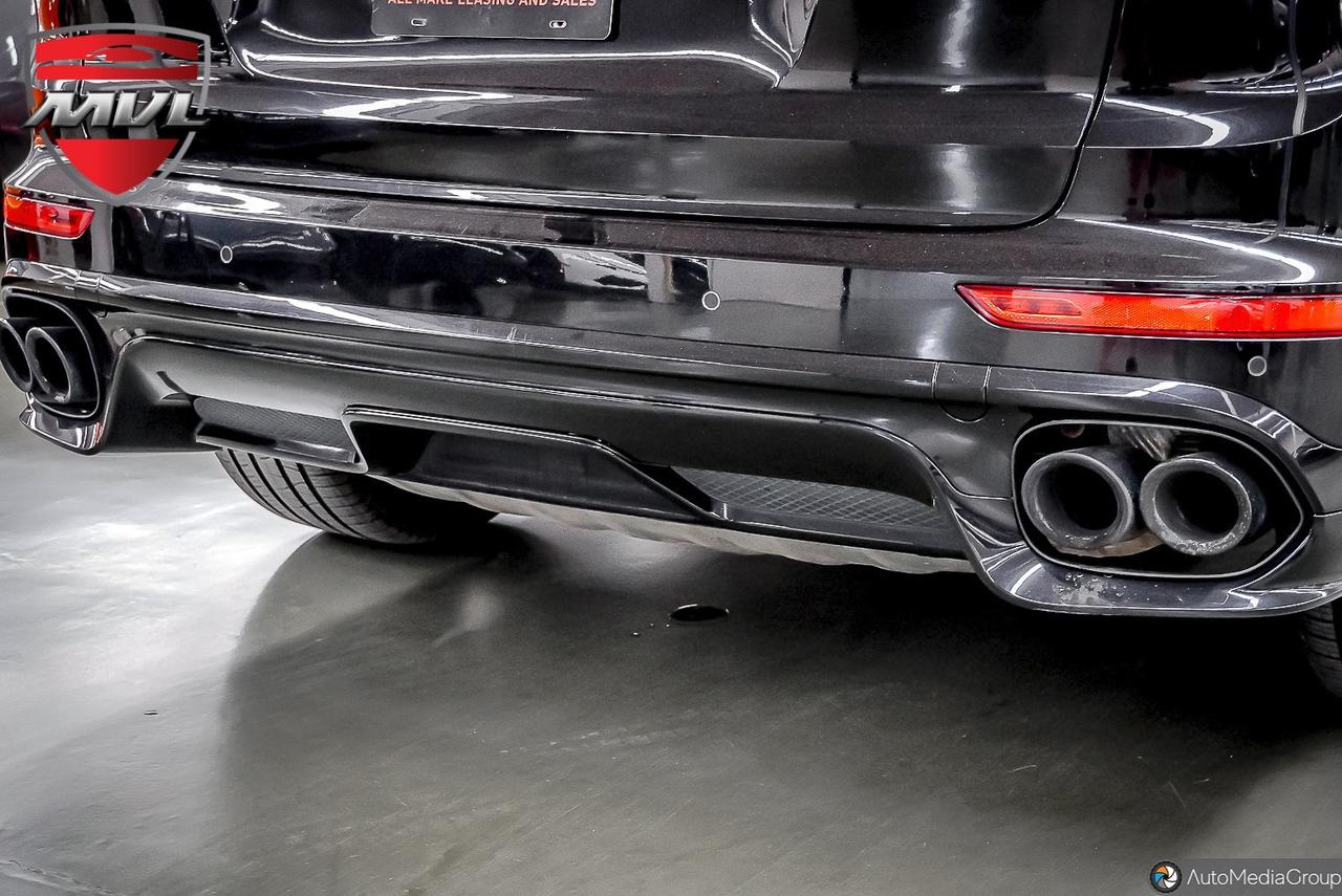 2017 Porsche Cayenne Turbo 4dr All-wheel Drive Photo